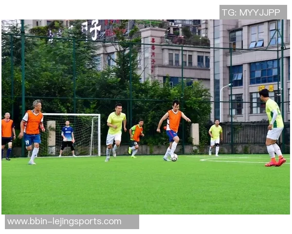 广州富力携手笑林足球共创青少年足球新未来推动足球文化发展与社区互动